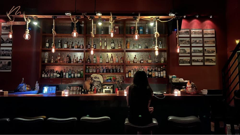 Tamarind - Hidden Cocktail Bar nằm trên con phố nhậu sầm uất giữa lòng quận 1, TP. Hồ Chí Minh