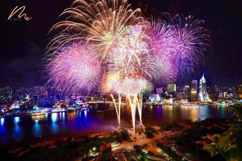 Những màn pháo hoa rực rỡ Countdown đón Tết 2024
