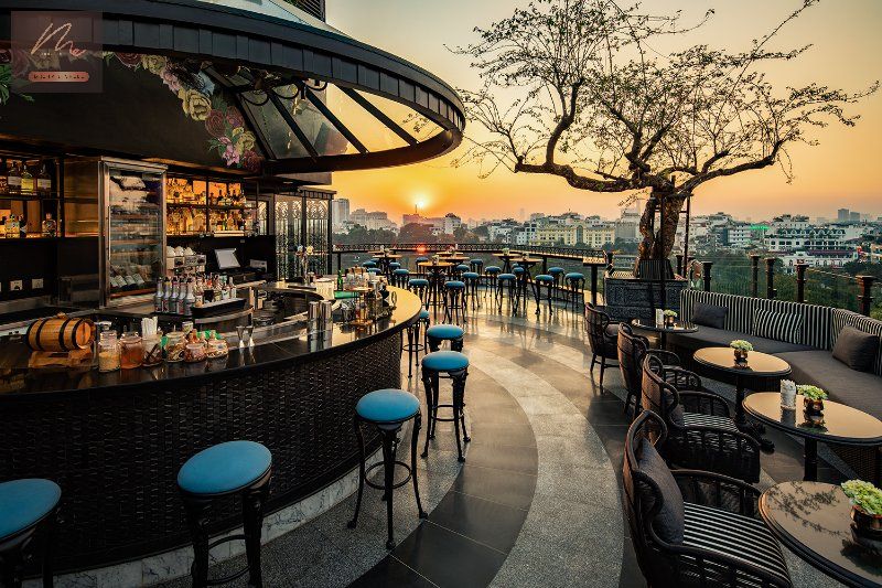 Đến Terraço Skybar để "sạc pin" với chút cồn thơm