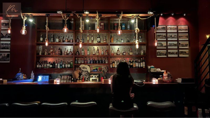 Có những câu chuyện và kỷ niệm đẹp chỉ có thể cất giữ tại các quán hidden bar